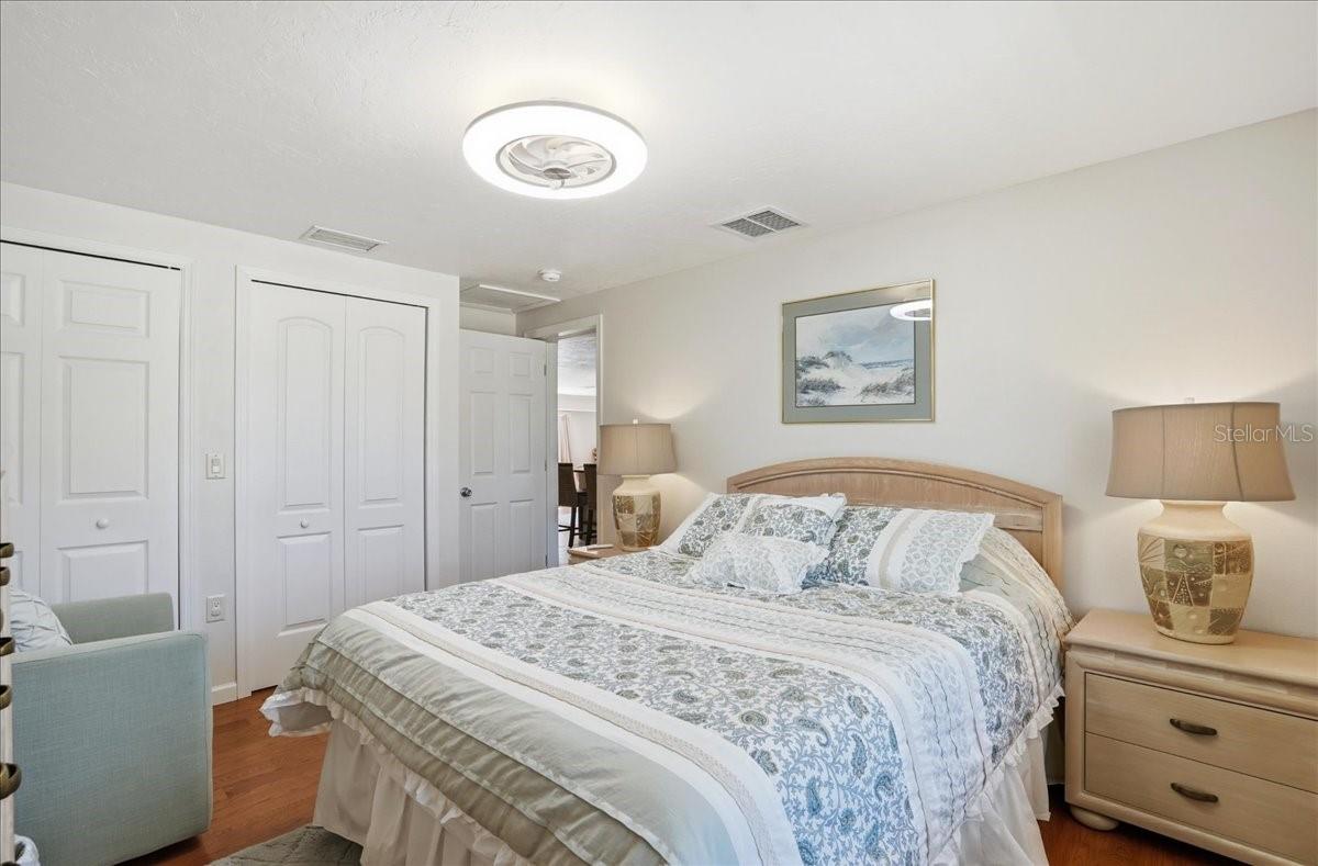 Image 35 of 73 For 1129 Riviera Street