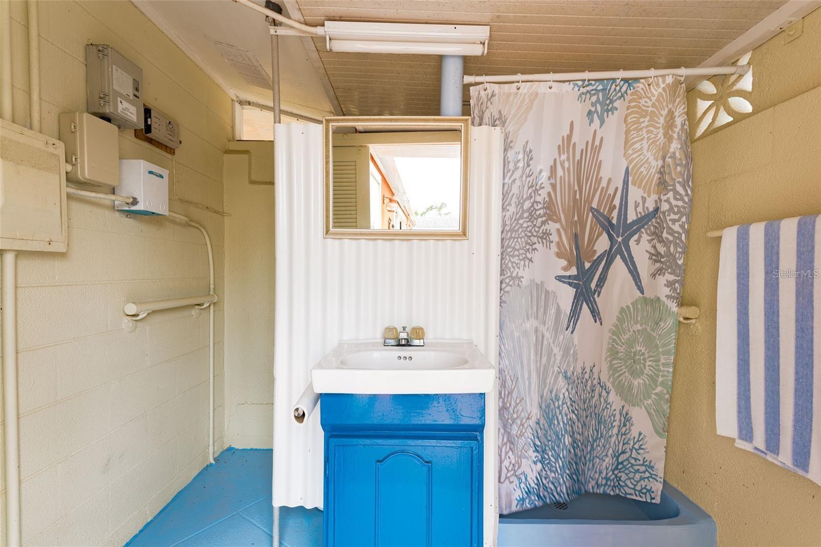 Image 39 of 73 For 1129 Riviera Street