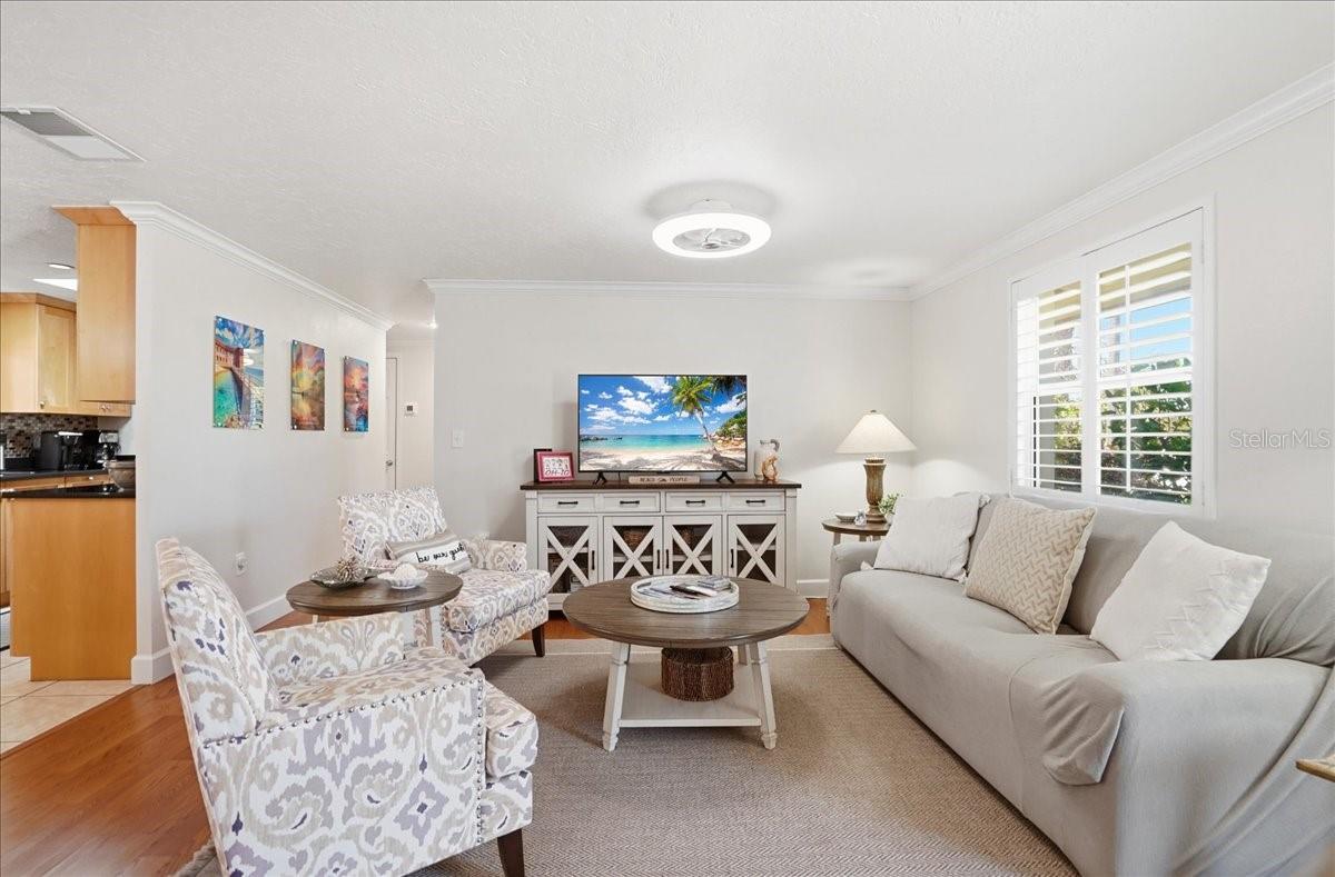 Image 7 of 73 For 1129 Riviera Street