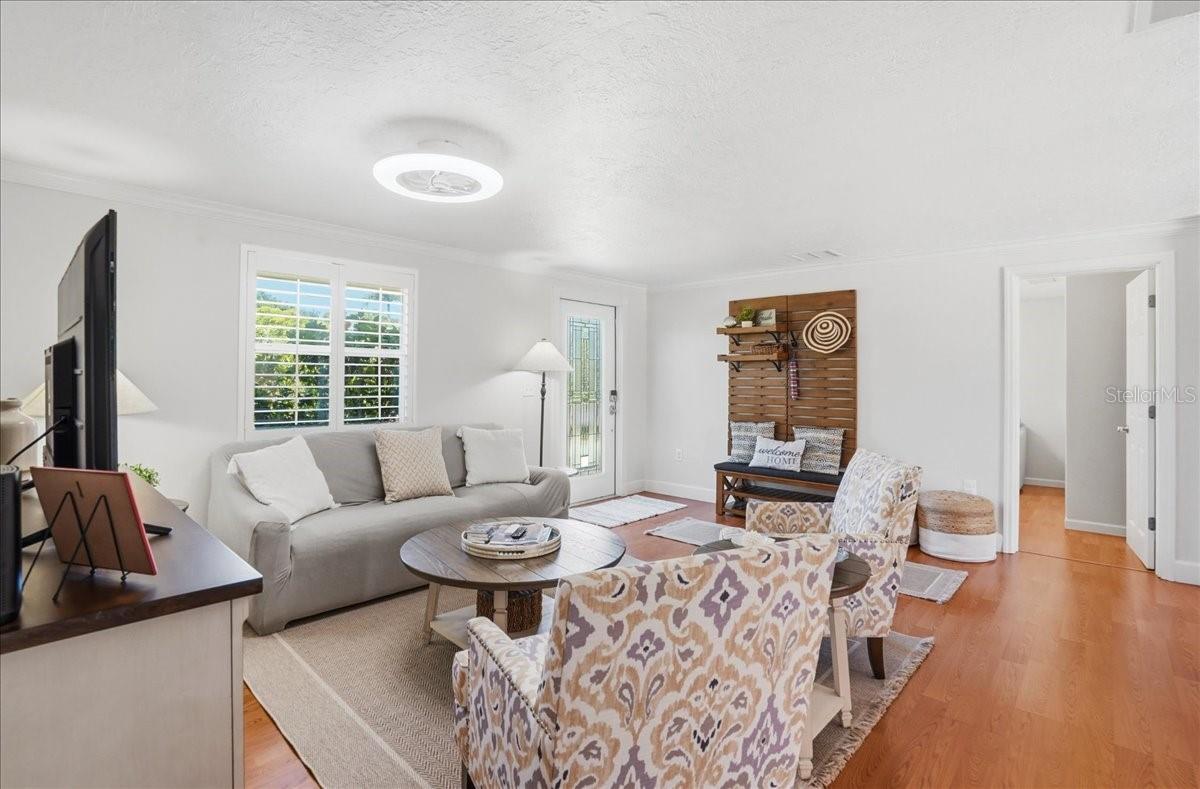 Image 8 of 73 For 1129 Riviera Street