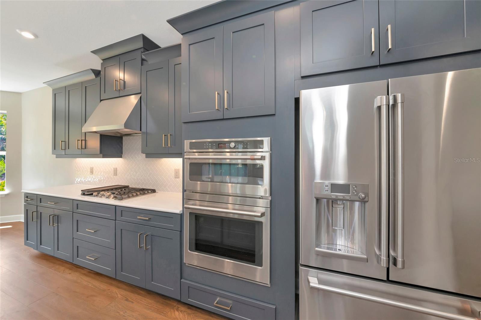 Image 16 of 93 For 10187 Milky Way Circle