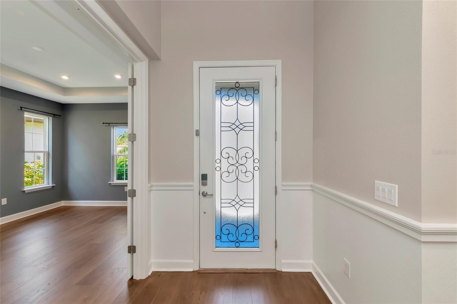 Image 2 of 93 For 10187 Milky Way Circle