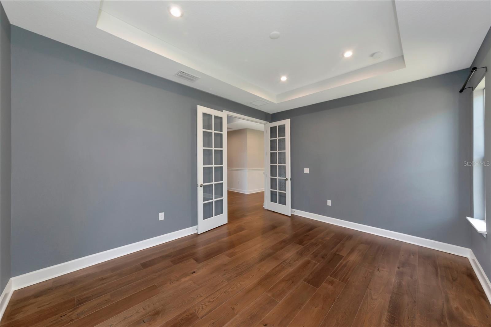 Image 3 of 93 For 10187 Milky Way Circle