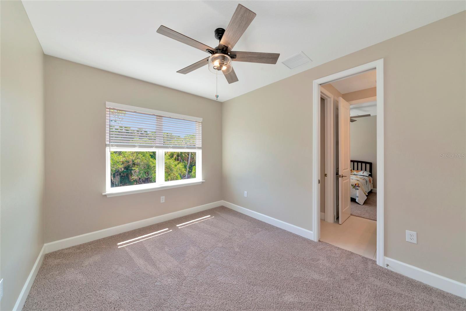 Image 50 of 93 For 10187 Milky Way Circle