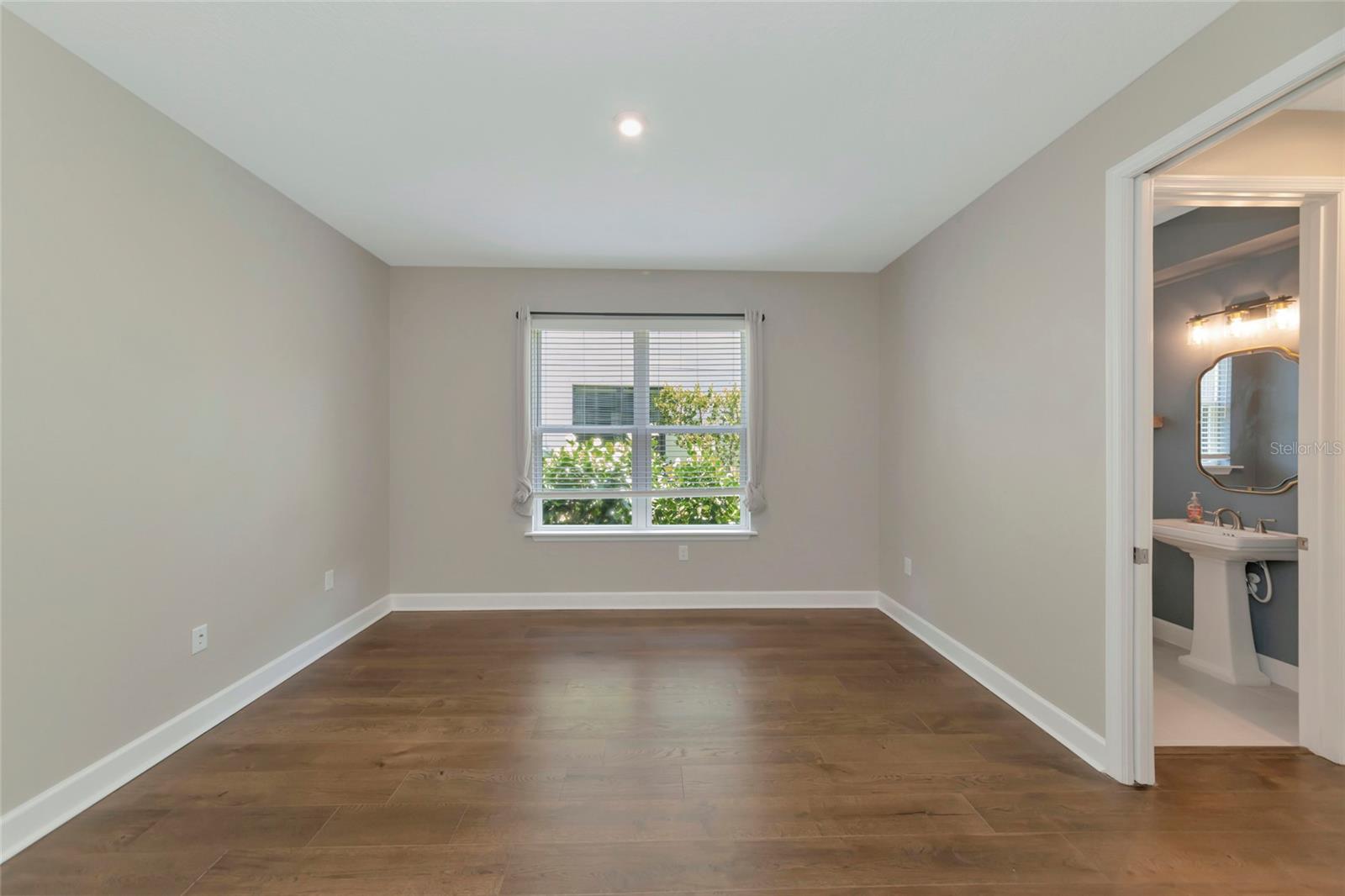 Image 6 of 93 For 10187 Milky Way Circle