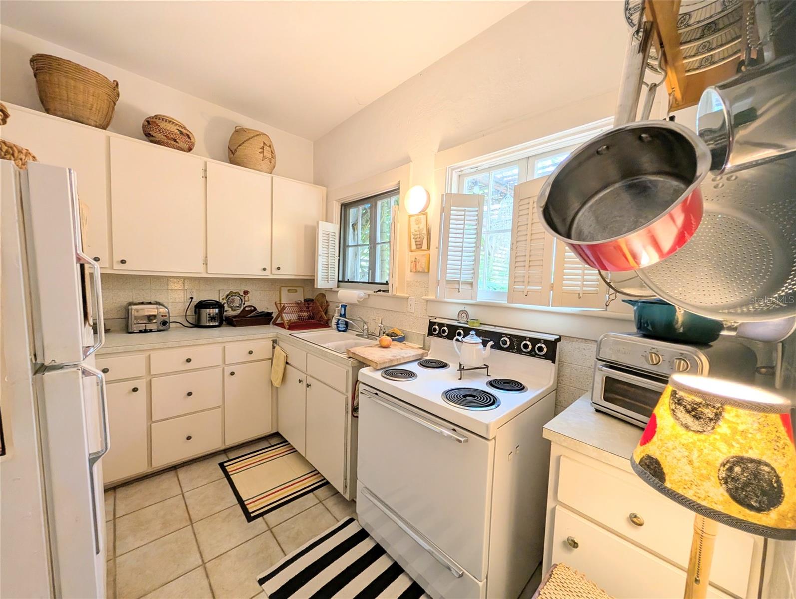 Image 12 of 19 For 1701 Siesta Drive