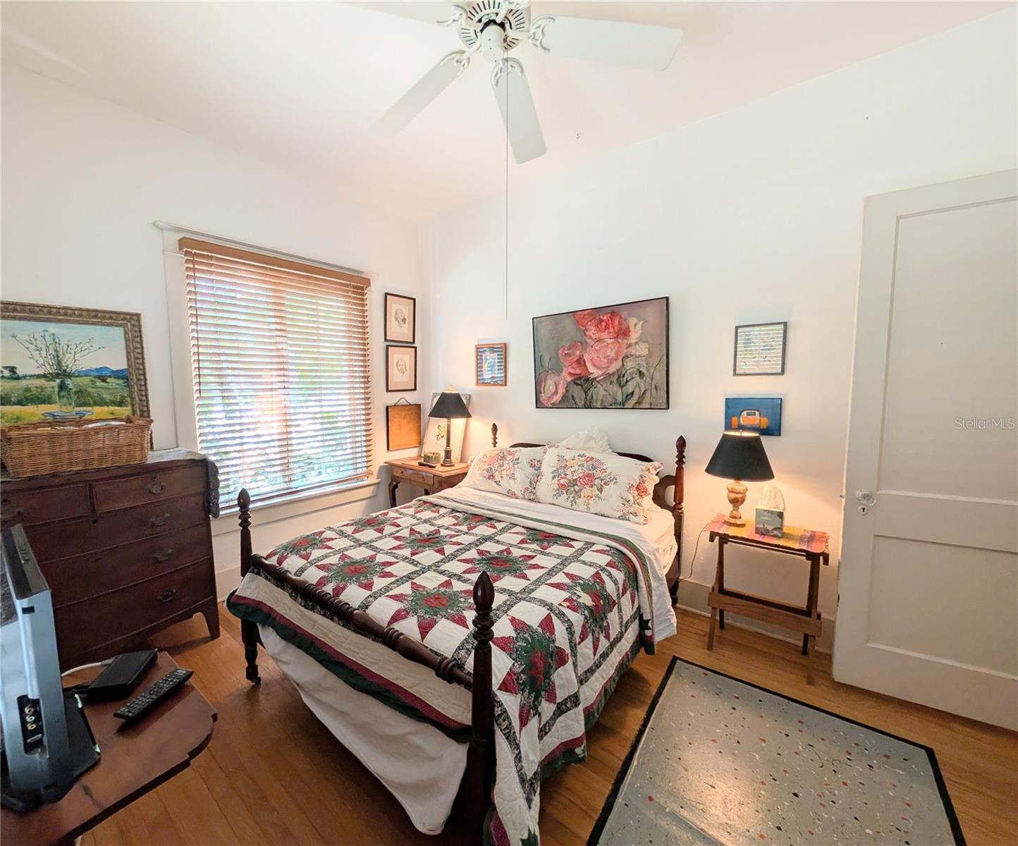 Image 15 of 19 For 1701 Siesta Drive