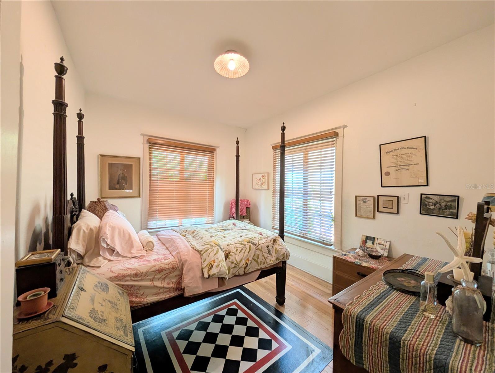 Image 17 of 19 For 1701 Siesta Drive