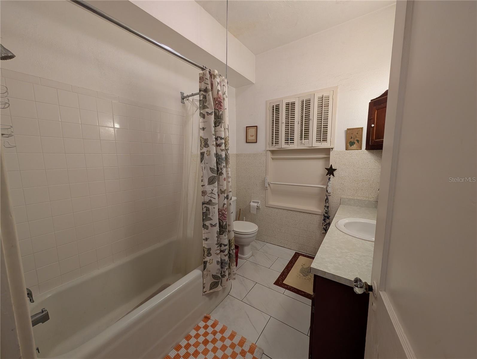 Image 18 of 19 For 1701 Siesta Drive