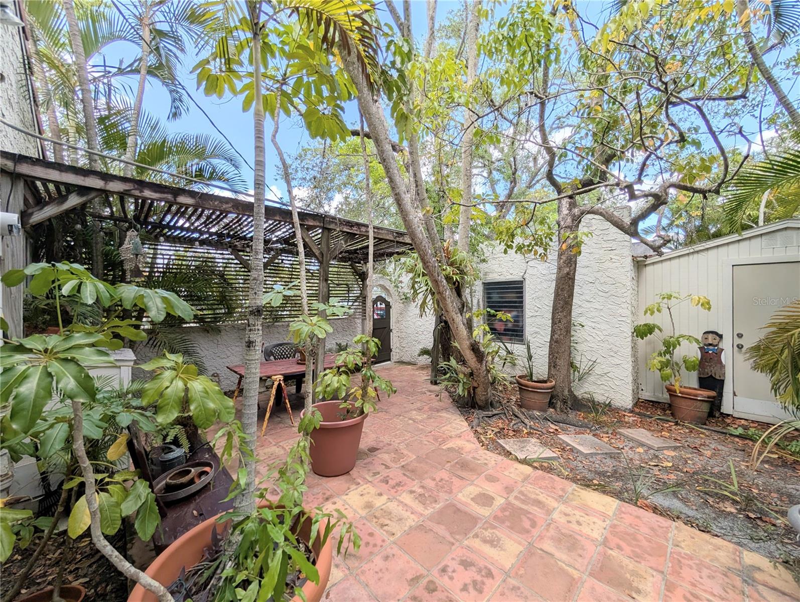 Image 4 of 19 For 1701 Siesta Drive