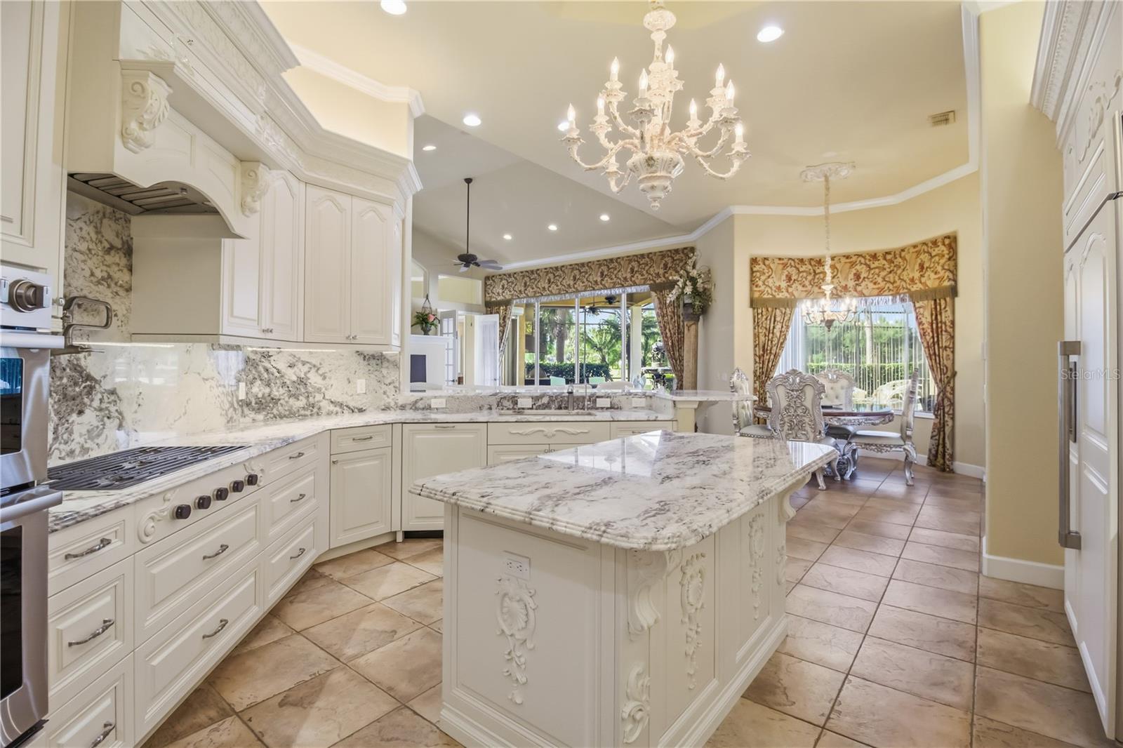 Listing photo id 15 for 10212 Discovery Terrace