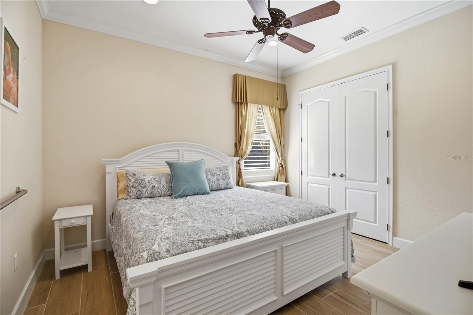 Listing photo id 38 for 10212 Discovery Terrace
