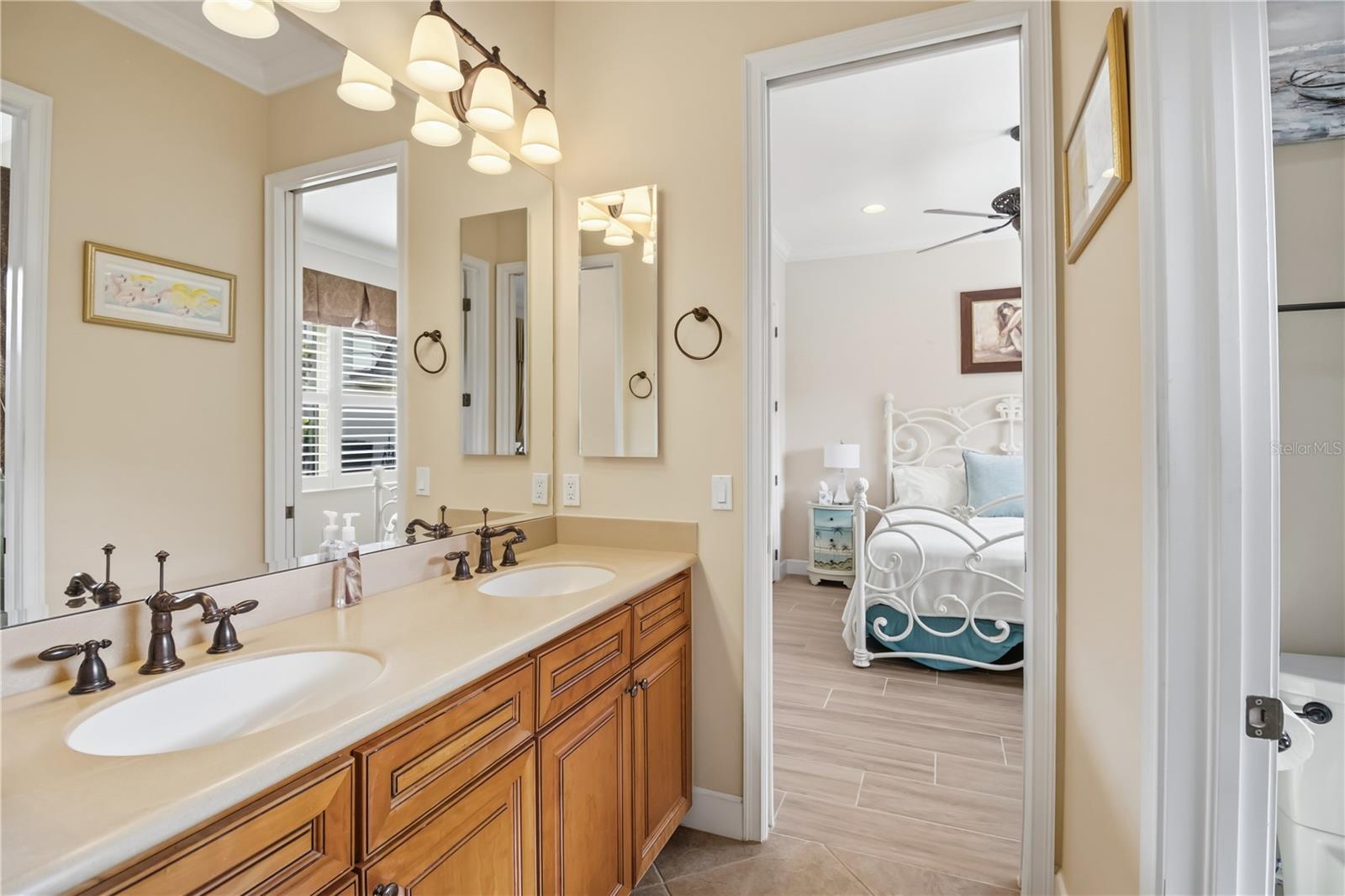Listing photo id 41 for 10212 Discovery Terrace