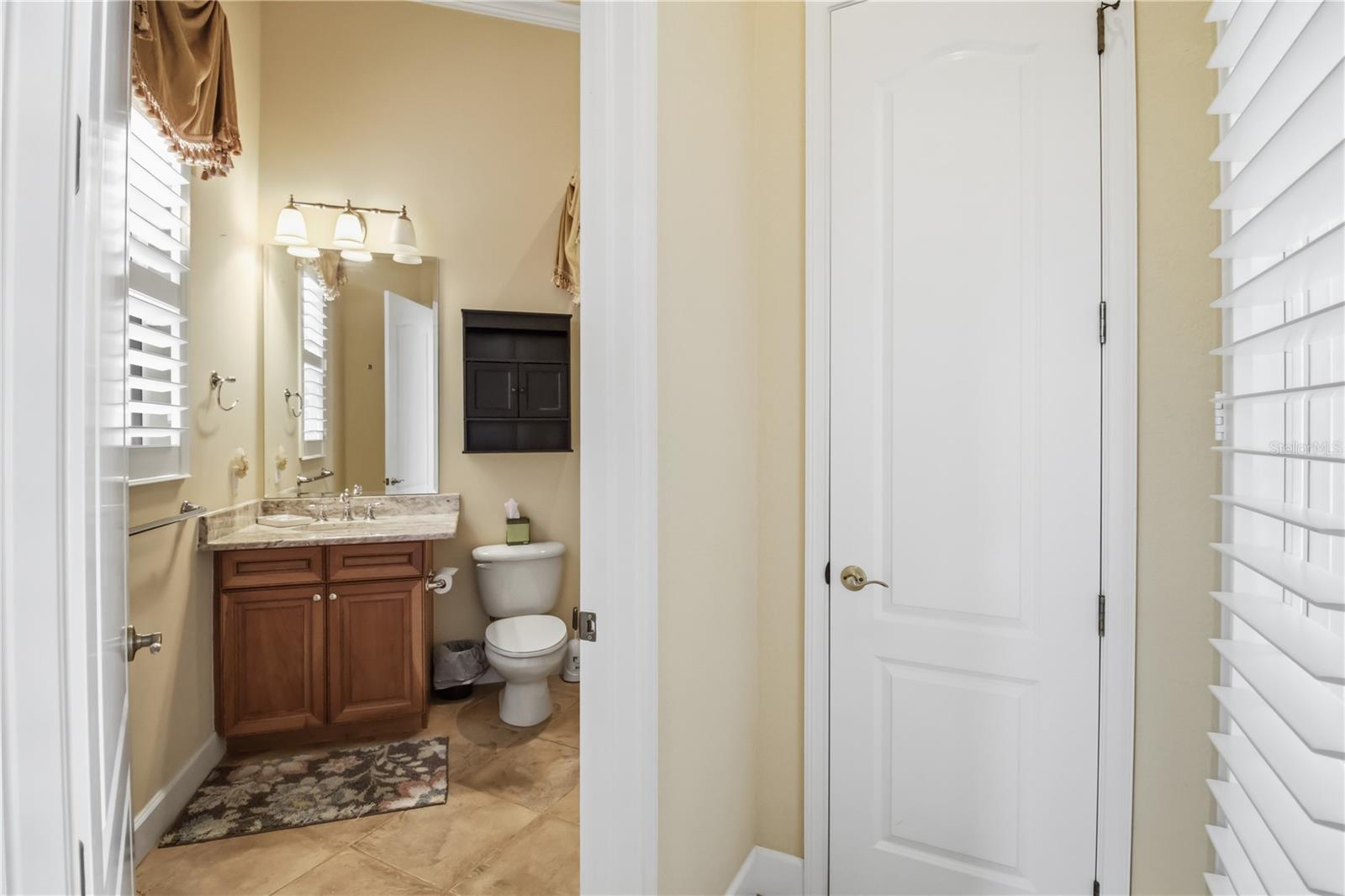 Listing photo id 44 for 10212 Discovery Terrace