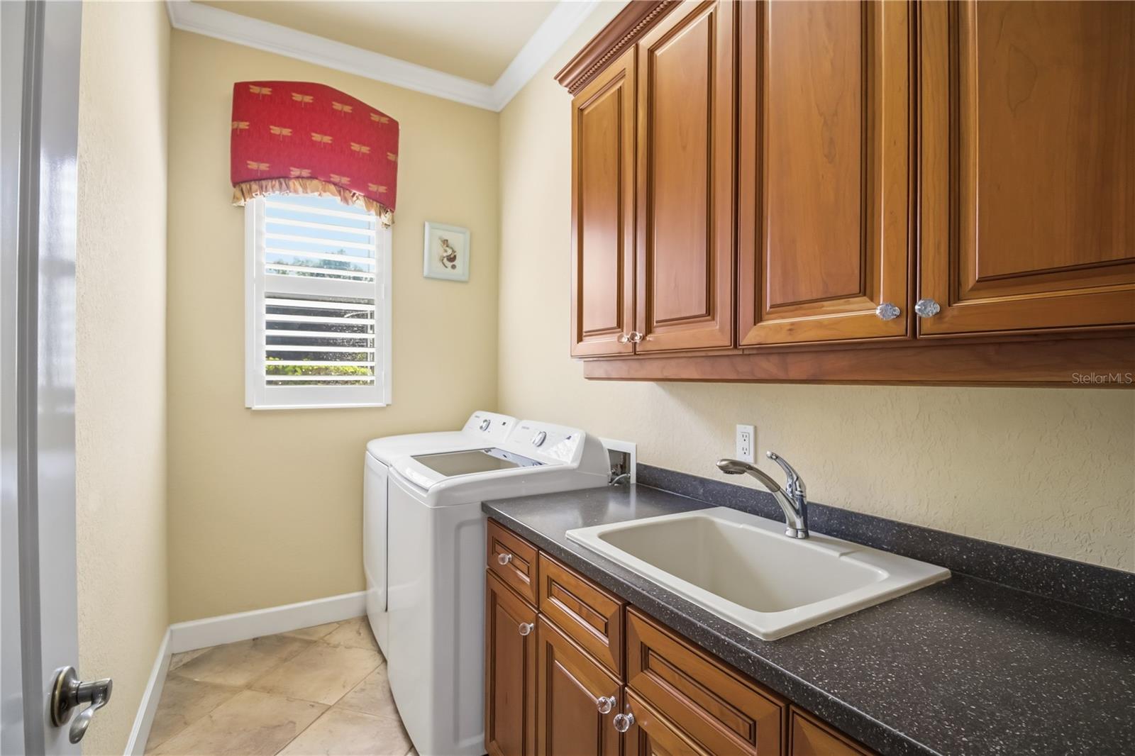 Listing photo id 47 for 10212 Discovery Terrace