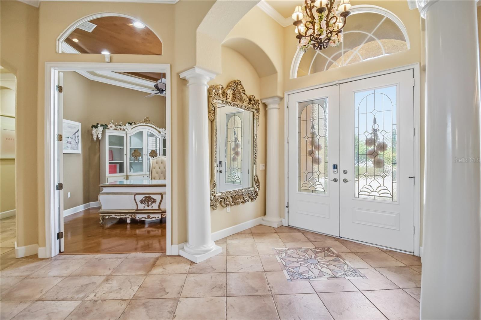 Listing photo id 6 for 10212 Discovery Terrace