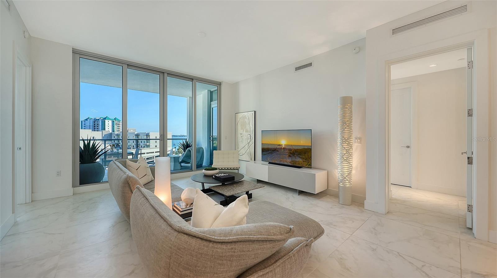 Image 13 of 38 For 111 Pineapple Avenue 1013