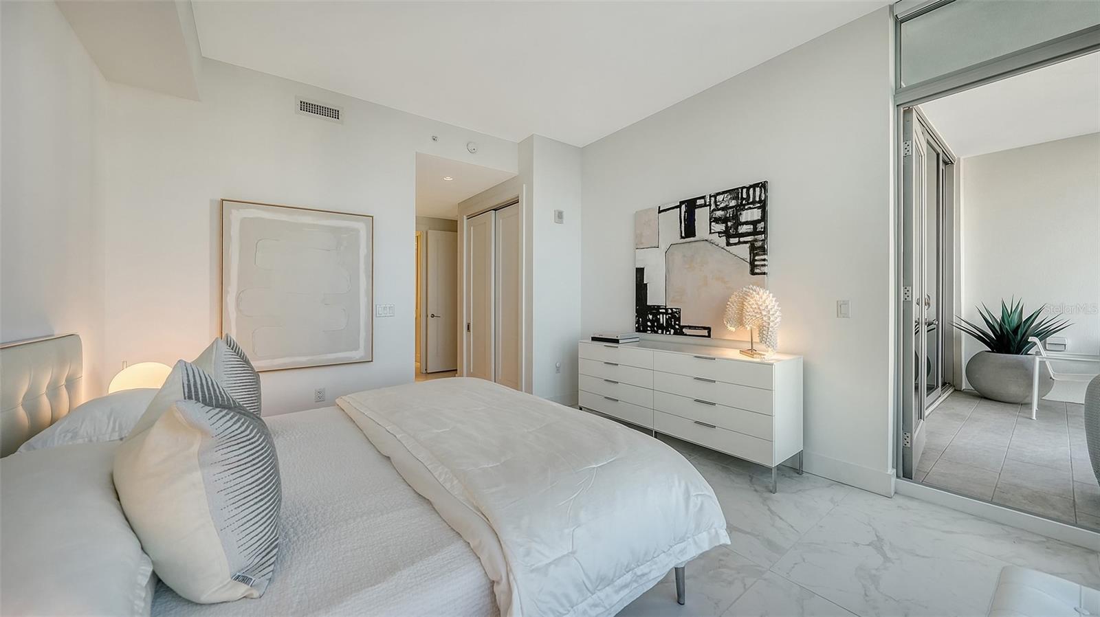 Image 16 of 38 For 111 Pineapple Avenue 1013