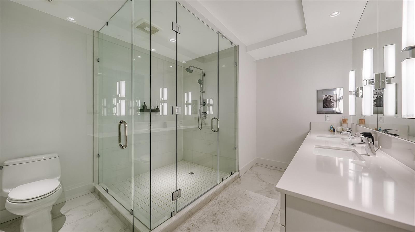 Image 19 of 38 For 111 Pineapple Avenue 1013