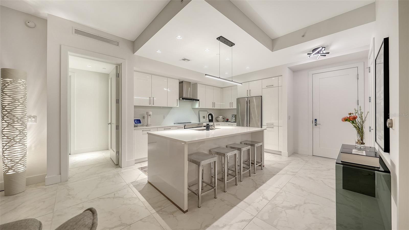 Image 3 of 38 For 111 Pineapple Avenue 1013