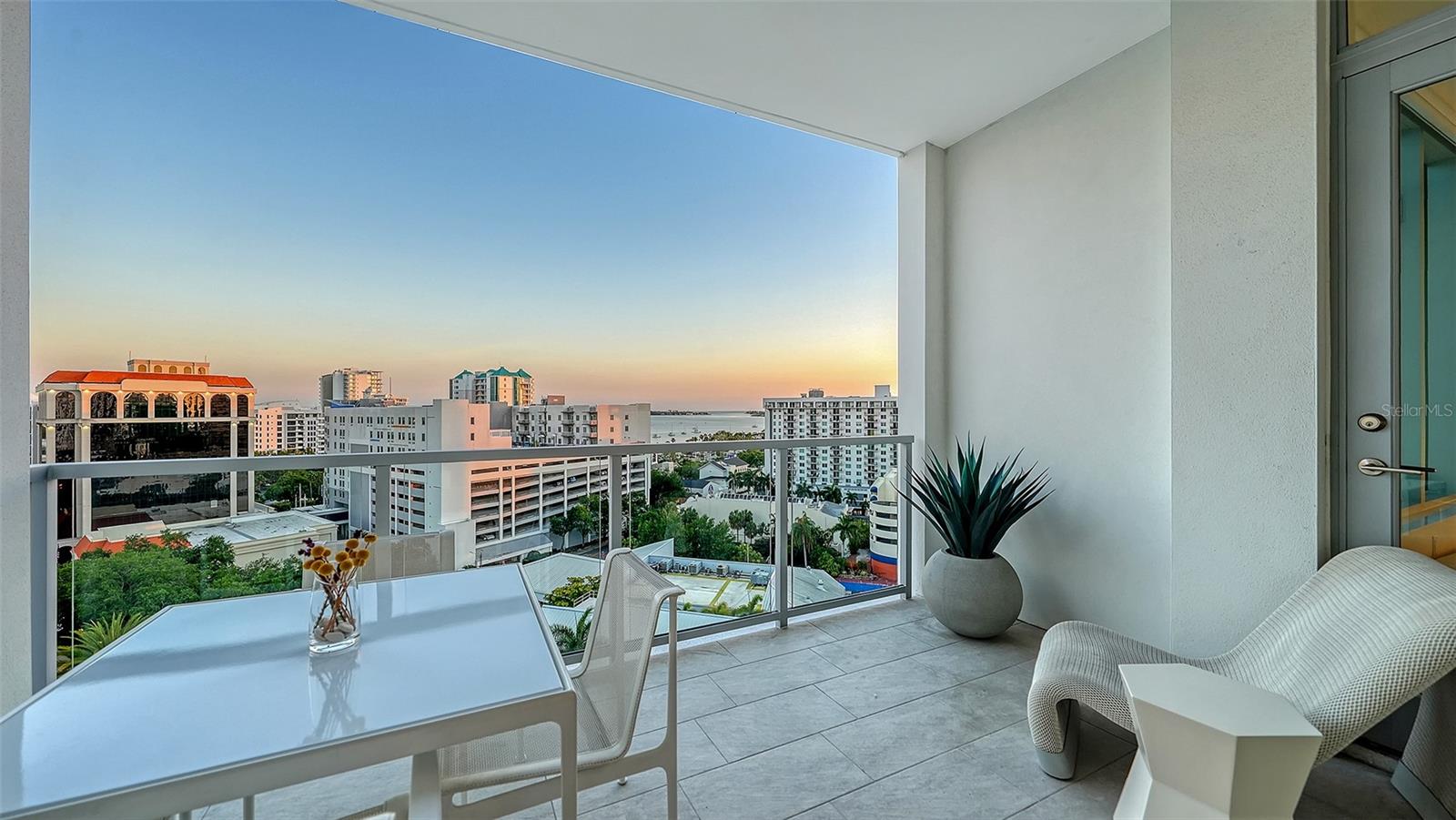 Image 6 of 38 For 111 Pineapple Avenue 1013