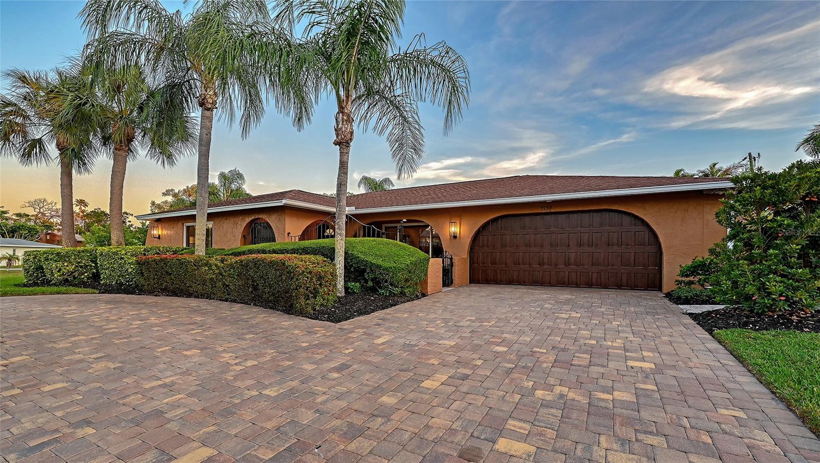 Image 10 of 76 For 7137 Westmoreland Drive