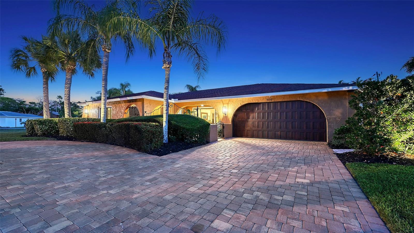 Image 11 of 76 For 7137 Westmoreland Drive