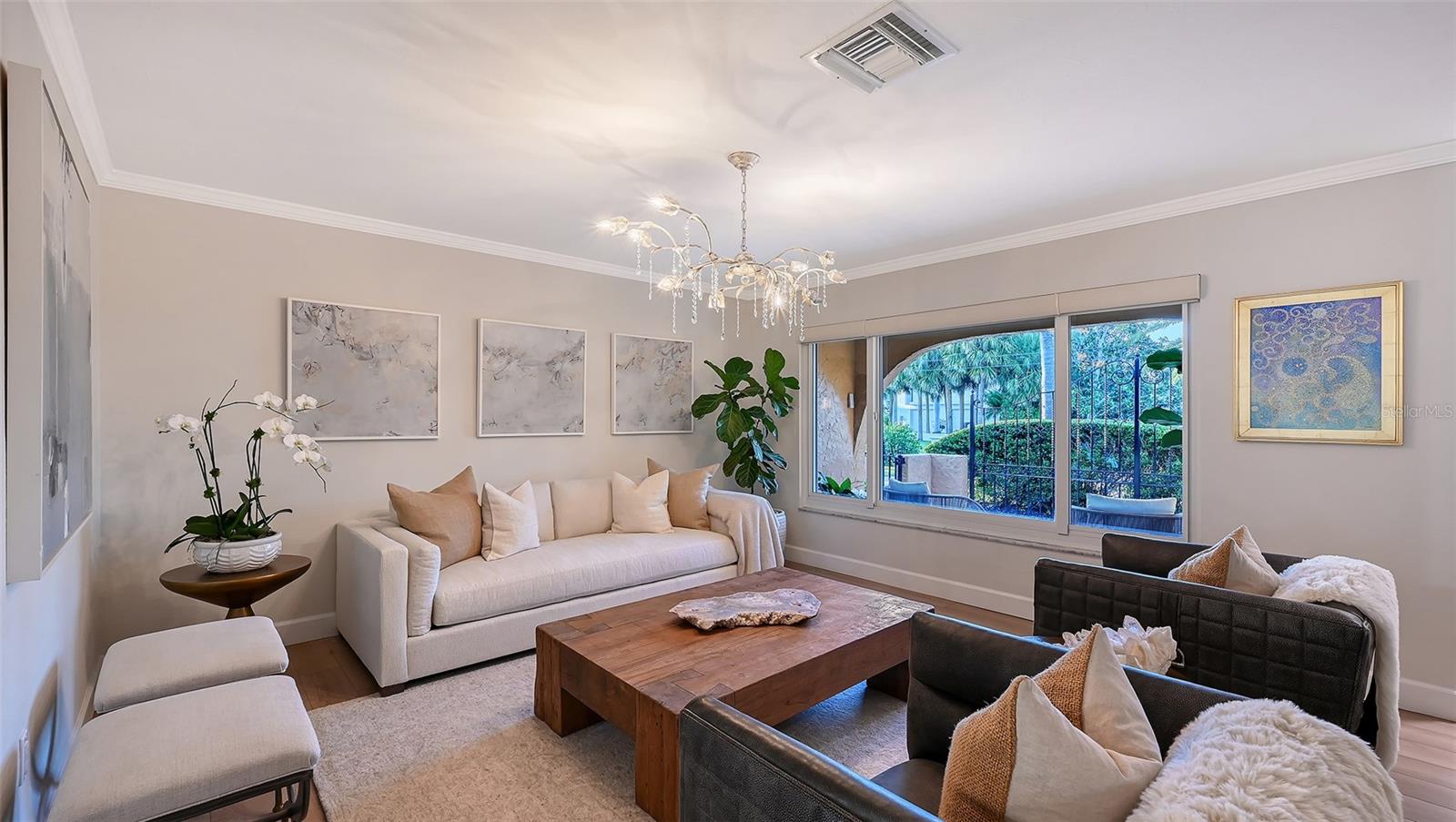 Image 19 of 76 For 7137 Westmoreland Drive