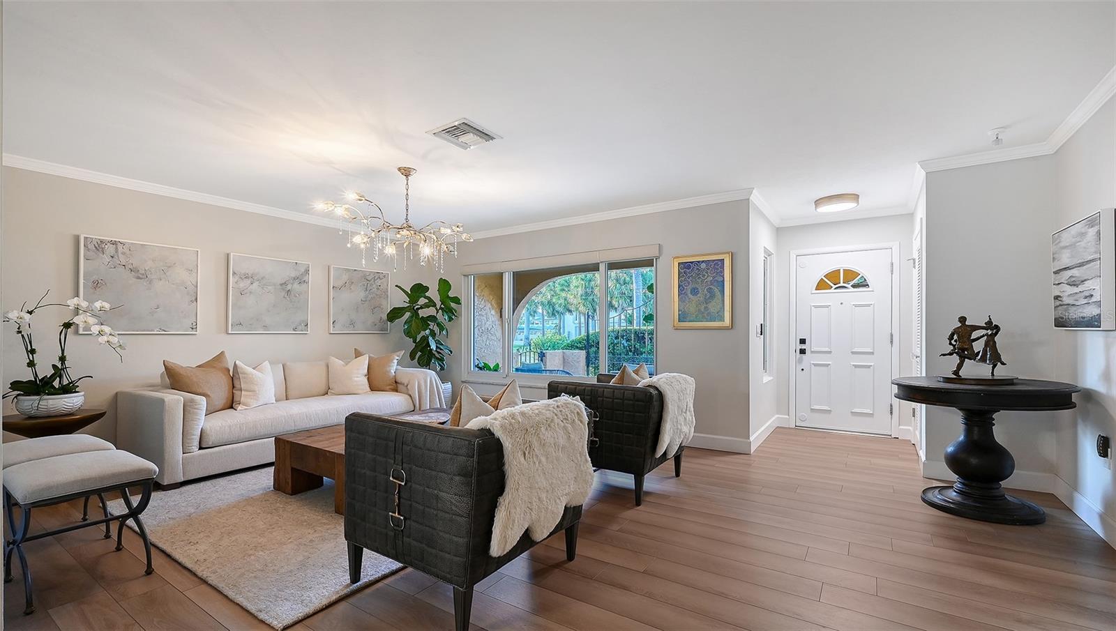 Image 21 of 76 For 7137 Westmoreland Drive