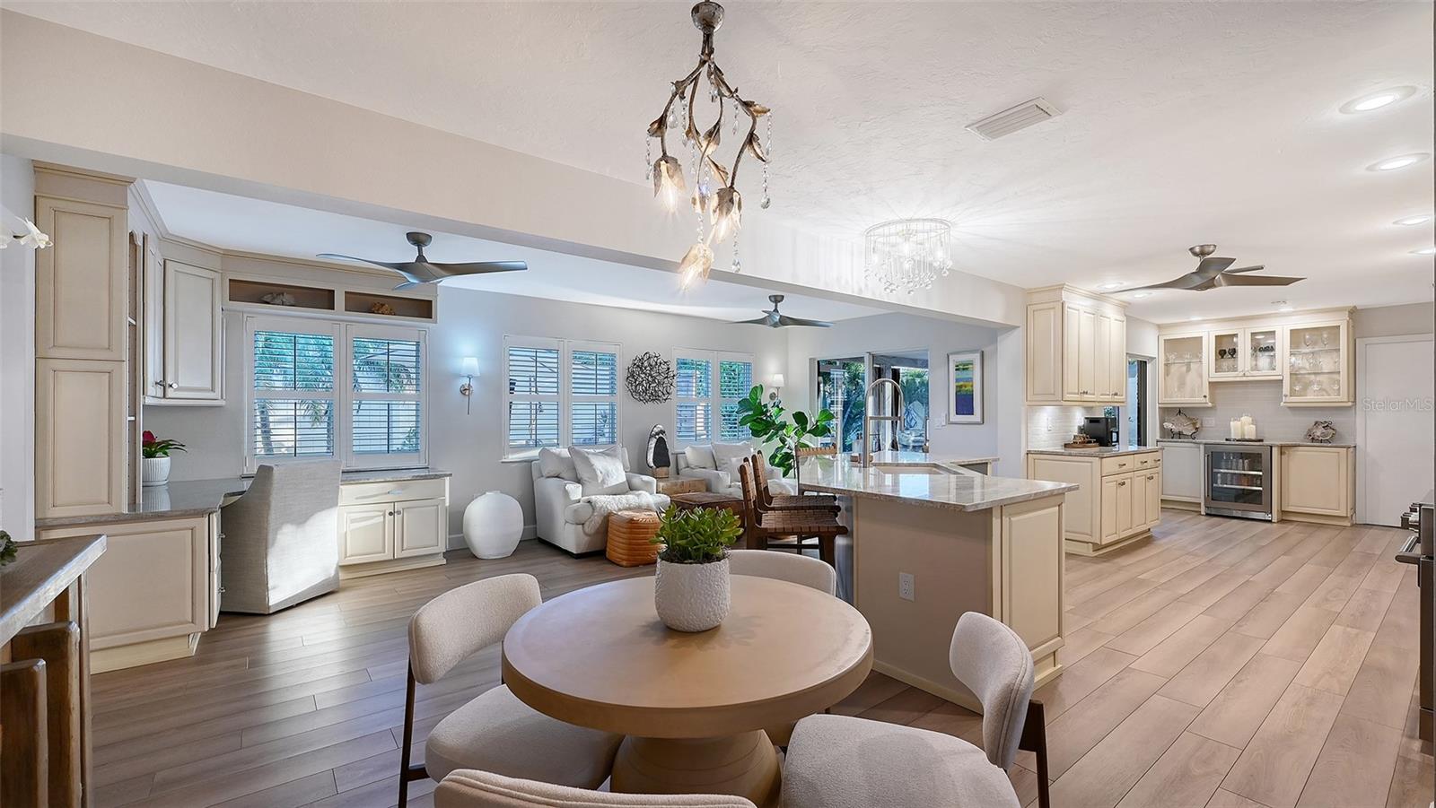 Image 23 of 76 For 7137 Westmoreland Drive