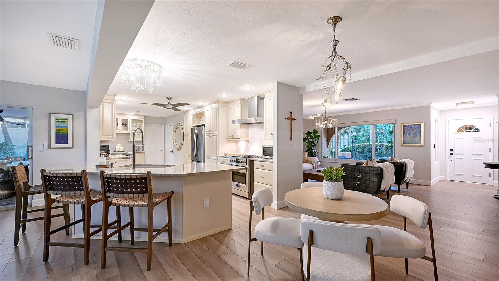 Image 26 of 76 For 7137 Westmoreland Drive