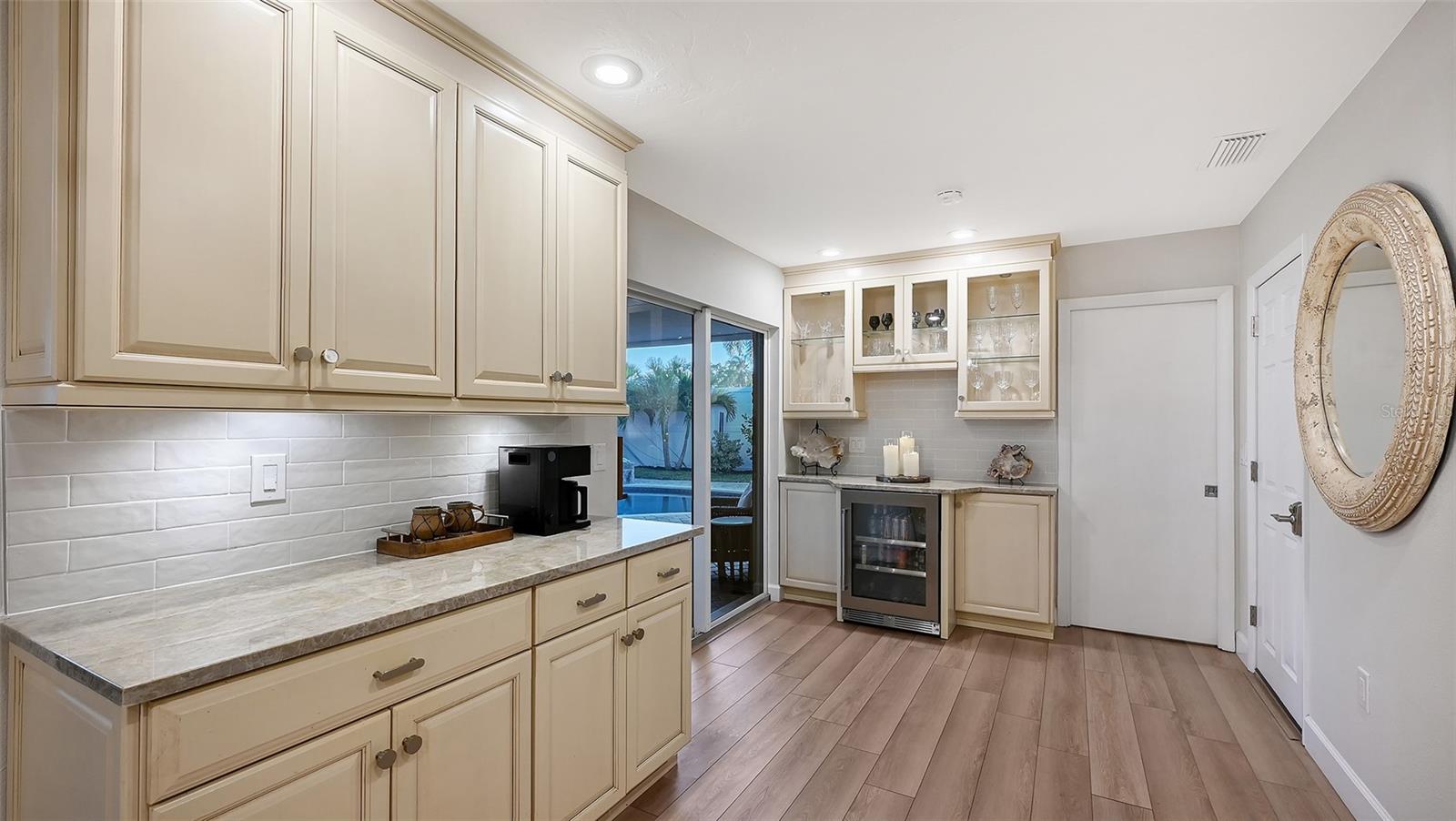 Image 30 of 76 For 7137 Westmoreland Drive