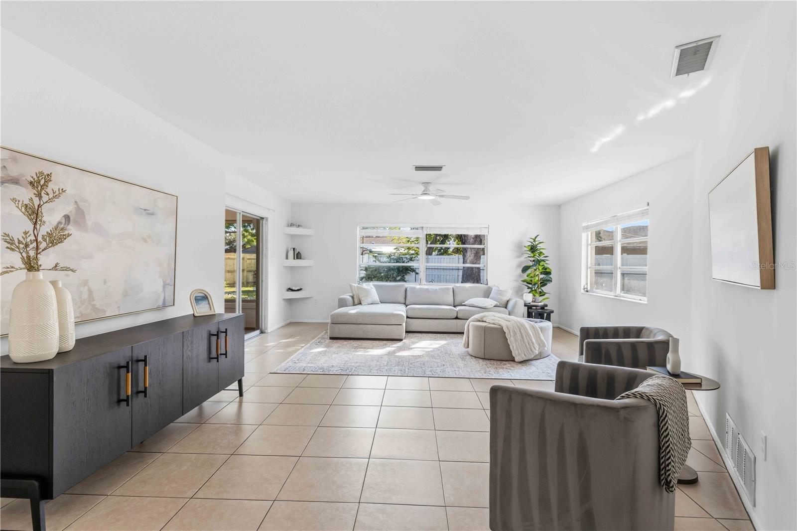 Image 4 of 49 For 530 Saint Andrews Drive