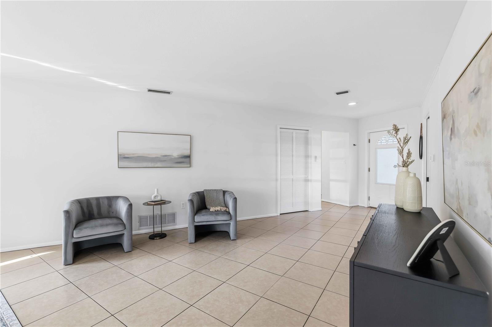 Image 7 of 49 For 530 Saint Andrews Drive