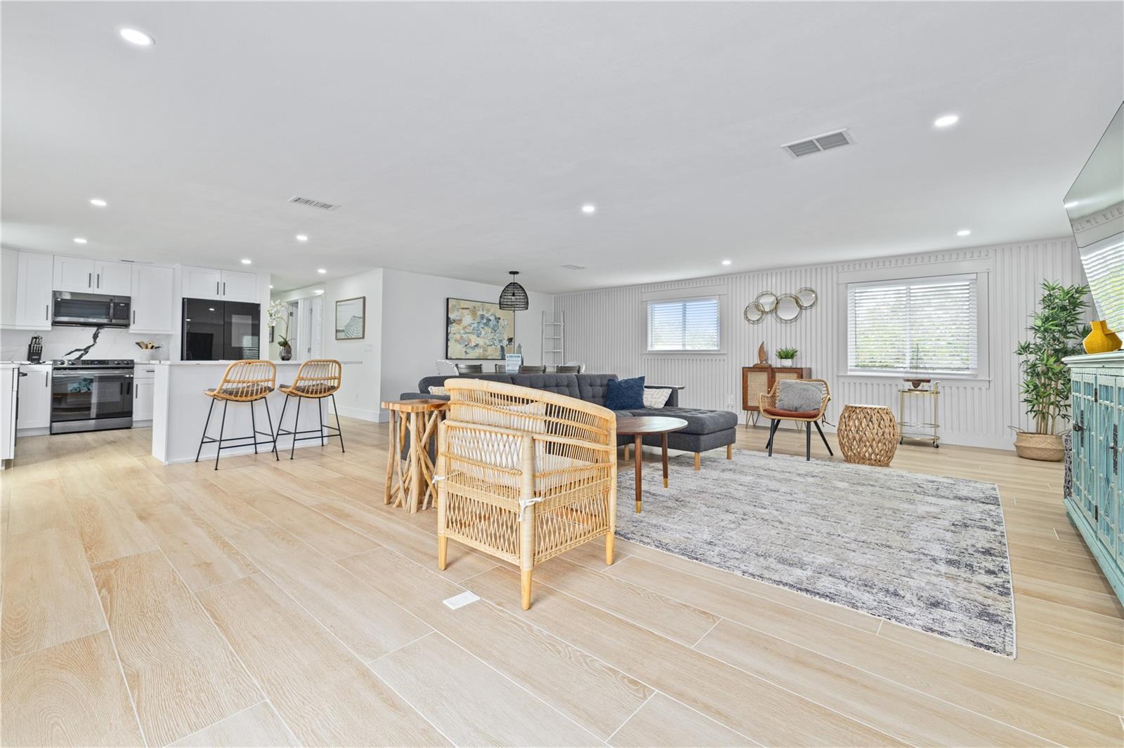 Image 12 of 28 For 228 Gladiolus Street