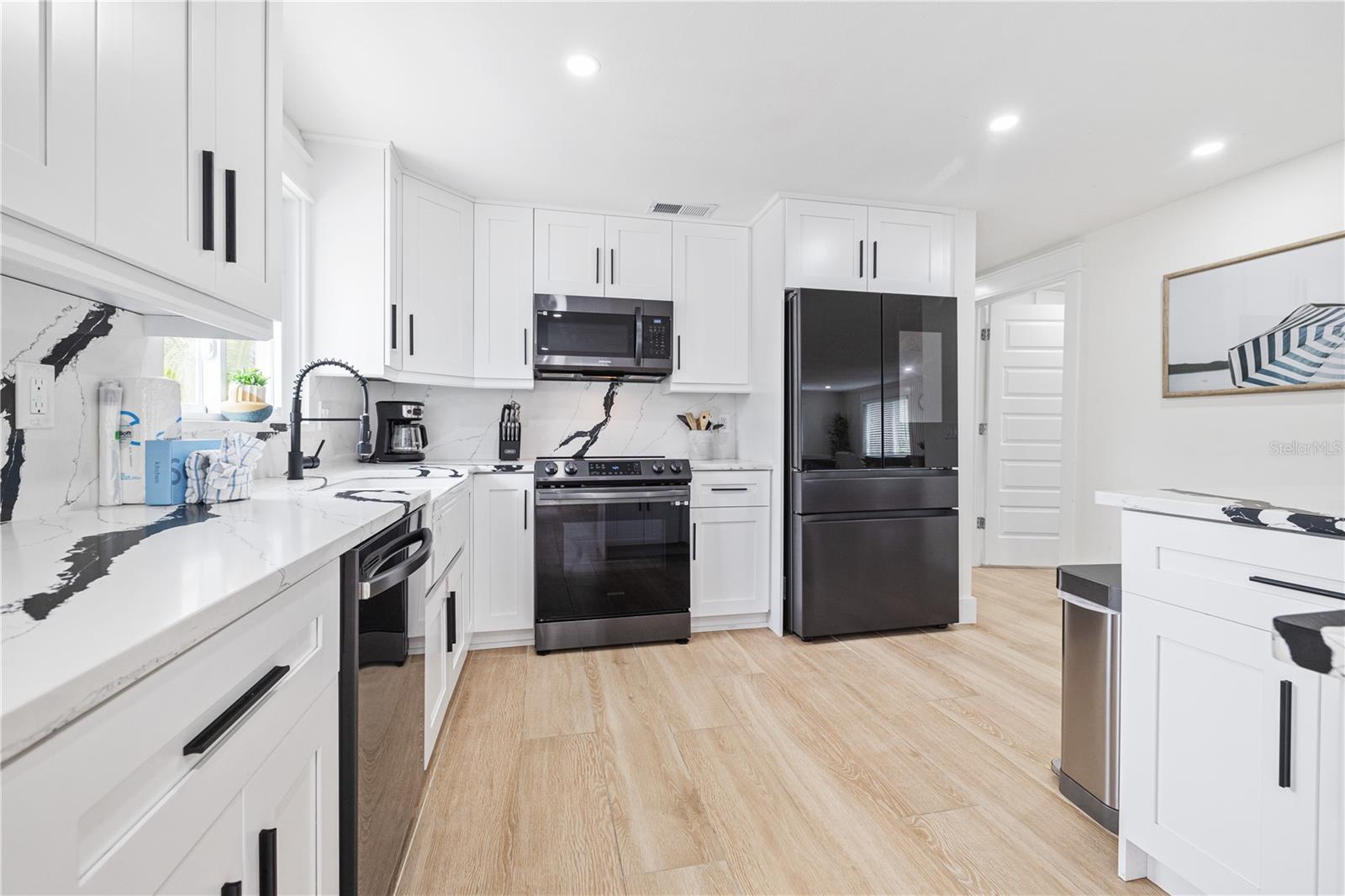 Image 13 of 28 For 228 Gladiolus Street