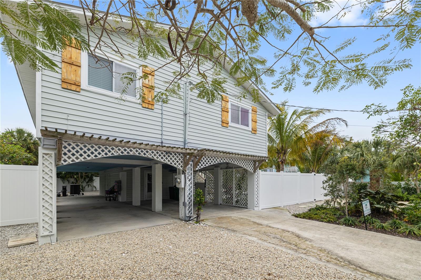 Image 2 of 28 For 228 Gladiolus Street