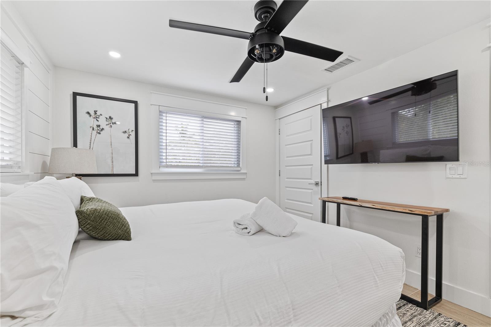 Image 20 of 28 For 228 Gladiolus Street