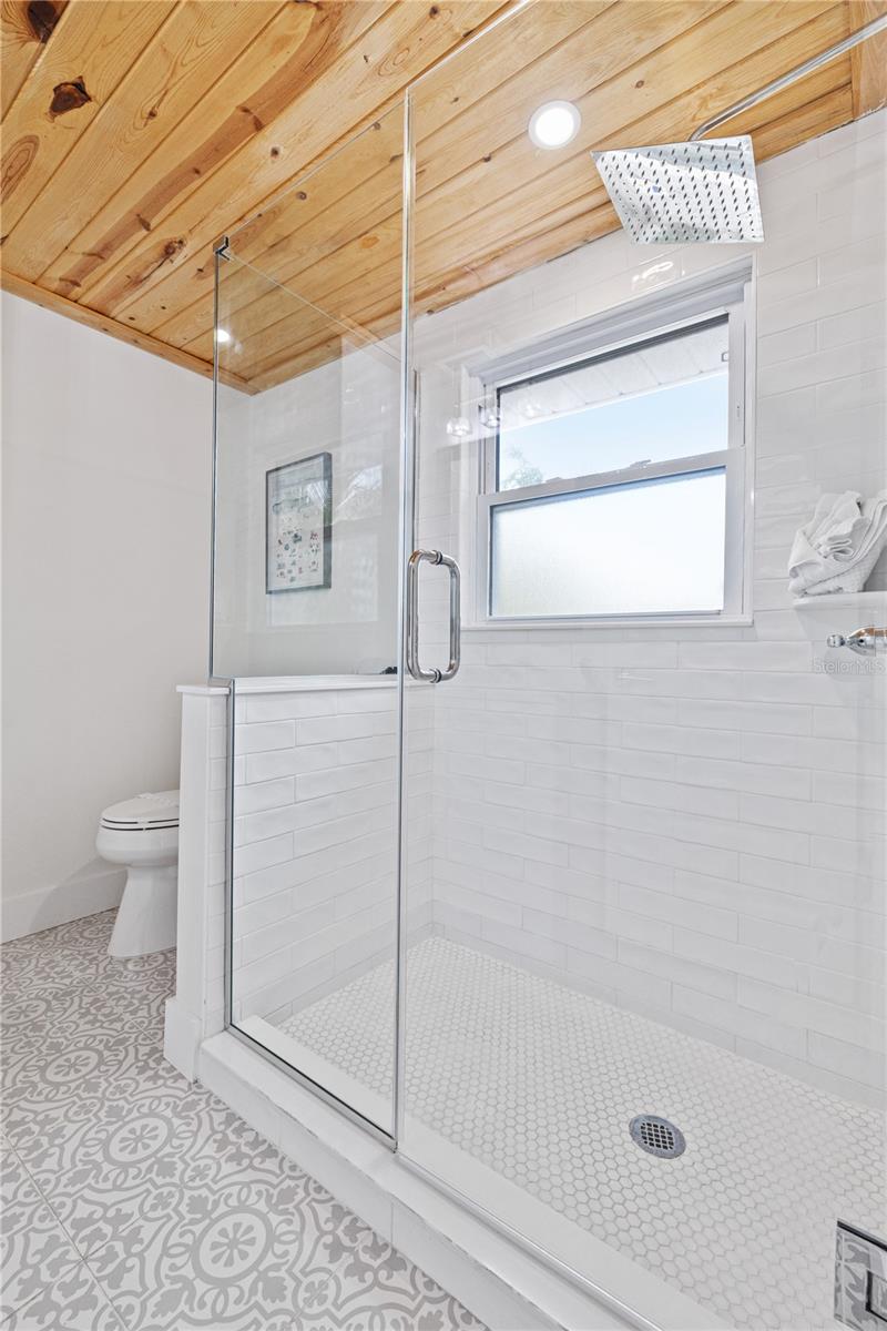 Image 21 of 28 For 228 Gladiolus Street