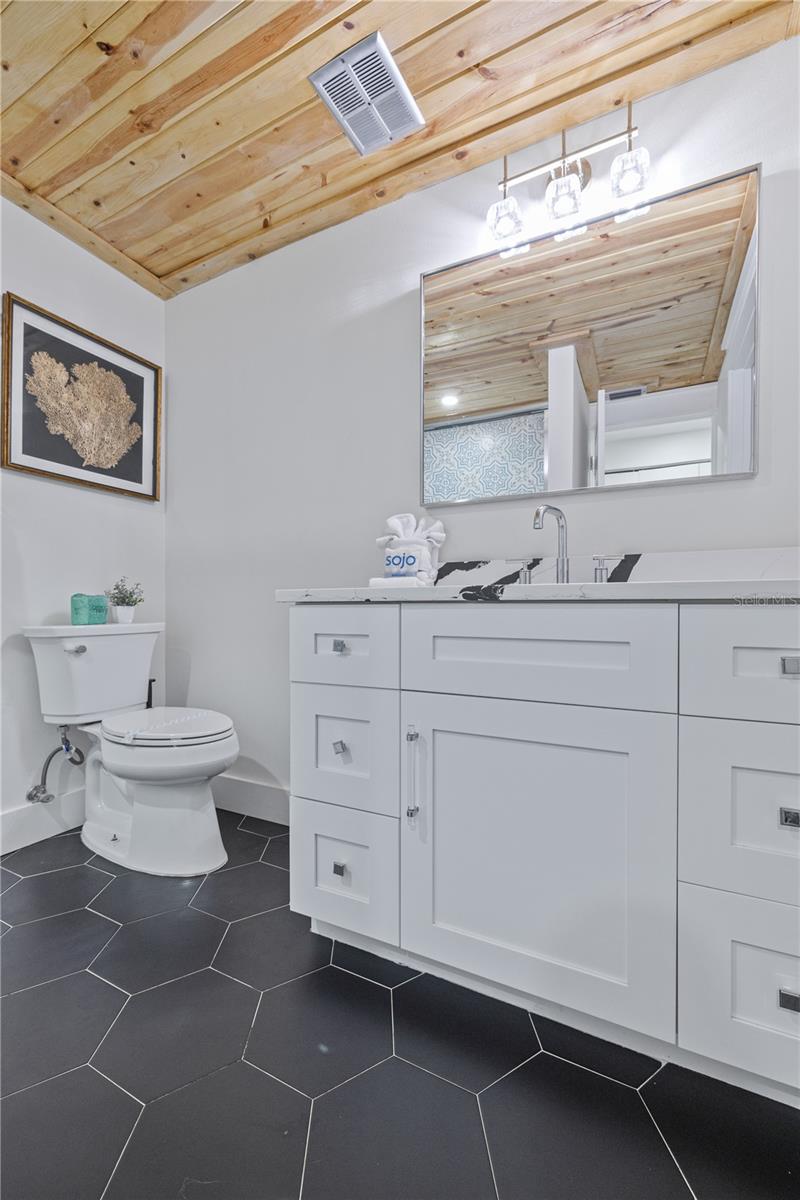 Image 24 of 28 For 228 Gladiolus Street