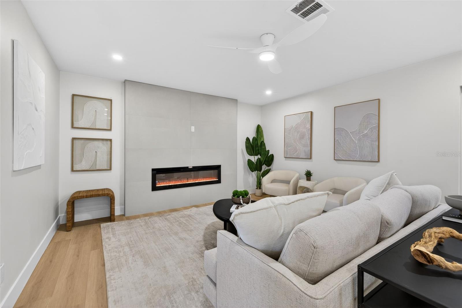 Image 17 of 36 For 6649 Pinellas Point Drive S