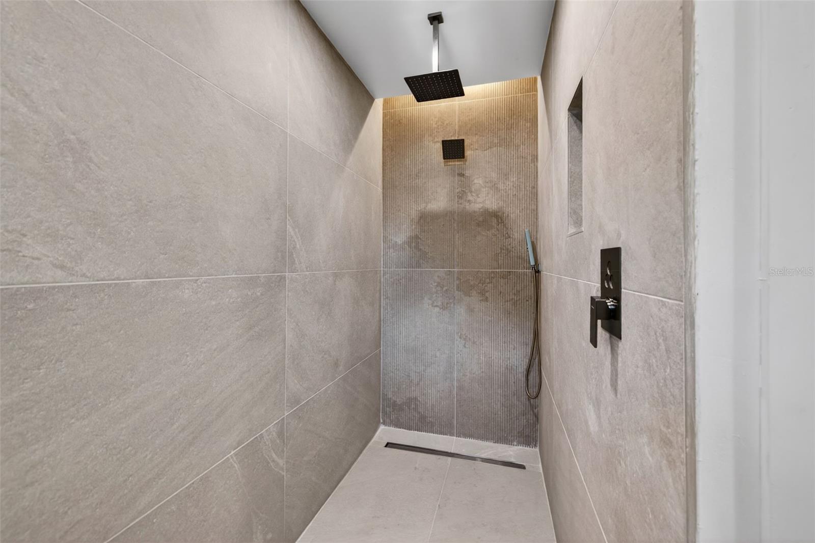 Image 21 of 36 For 6649 Pinellas Point Drive S