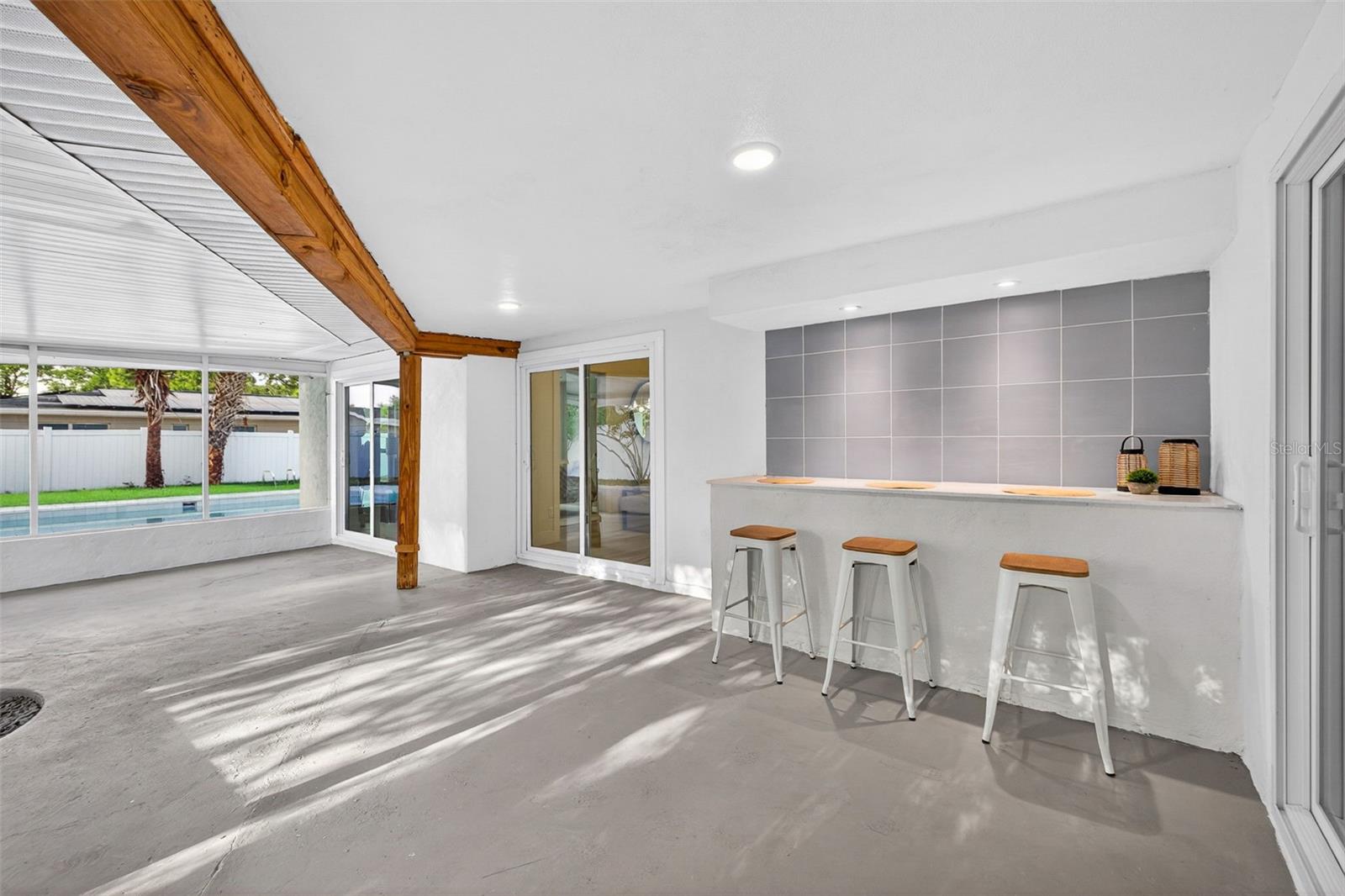 Image 27 of 36 For 6649 Pinellas Point Drive S