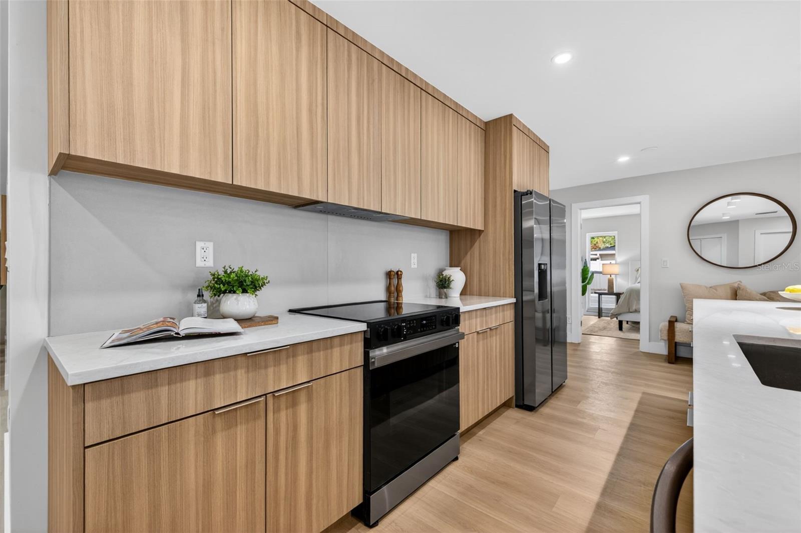 Image 5 of 36 For 6649 Pinellas Point Drive S