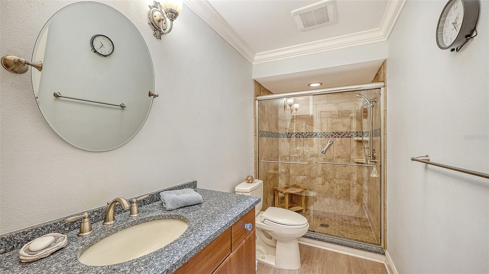 Image 22 of 58 For 6048 Wilshire Boulevard 2