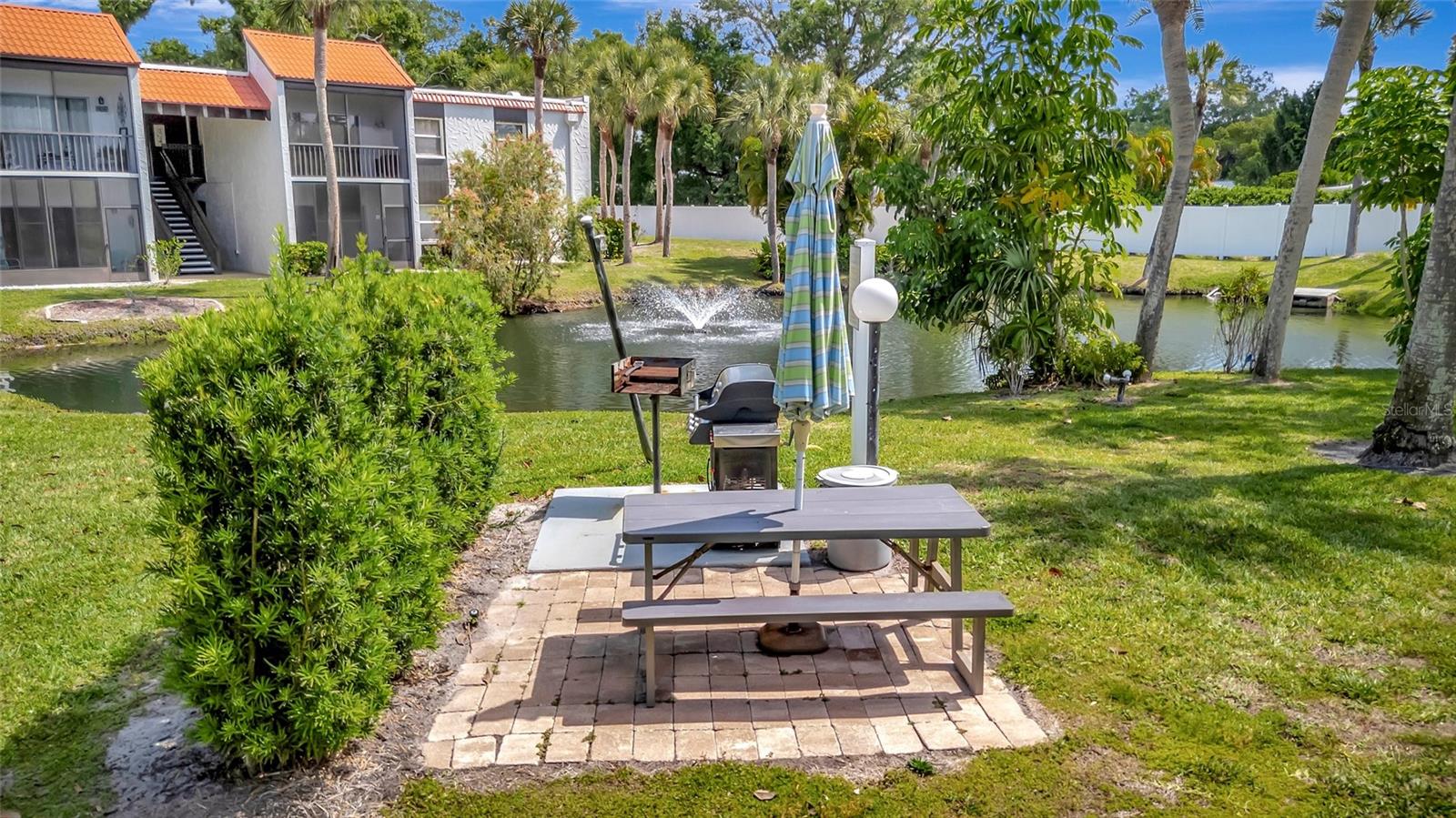 Image 19 of 24 For 3221 Beneva Road 102