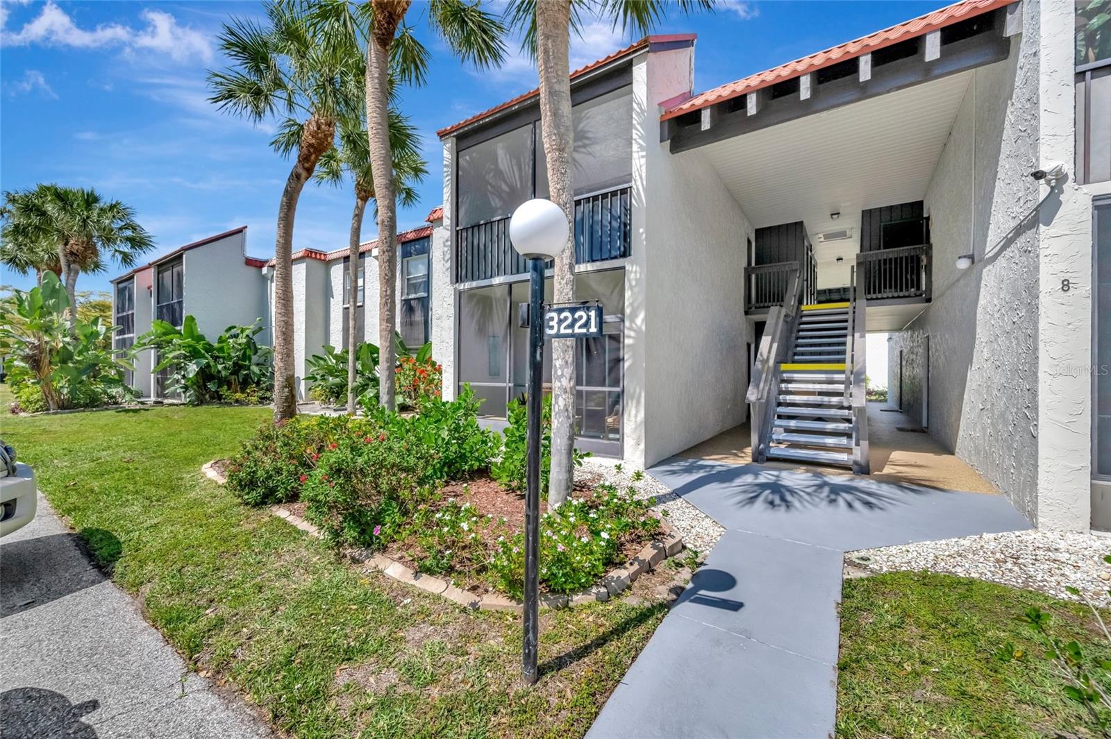 Image 2 of 24 For 3221 Beneva Road 102