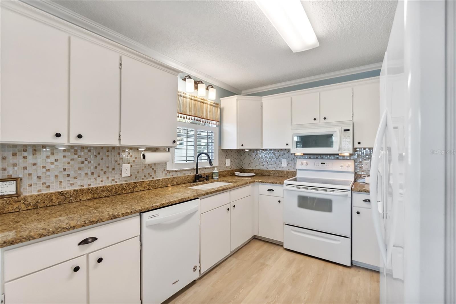 Image 17 of 48 For 2905 Avenue C