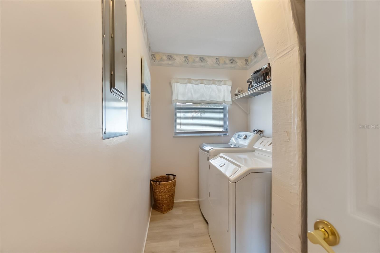 Image 21 of 48 For 2905 Avenue C