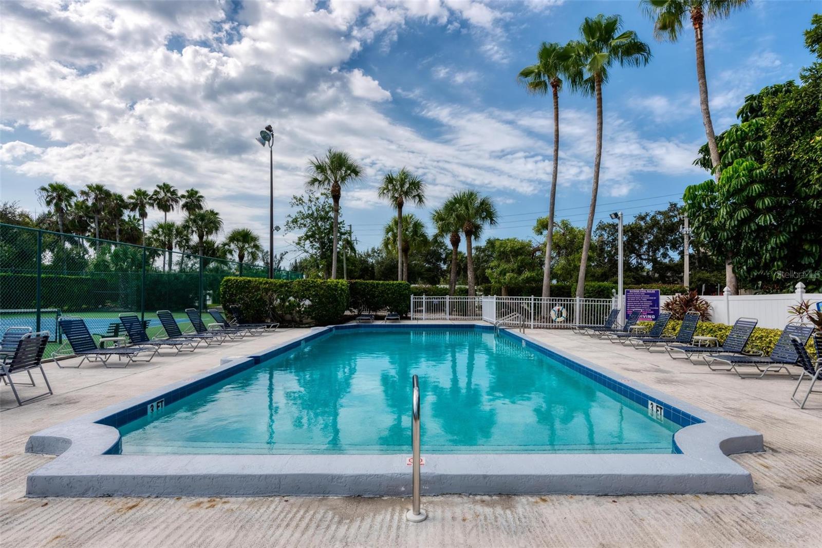 Image 28 of 70 For 1269 Siesta Bayside Drive 1269c